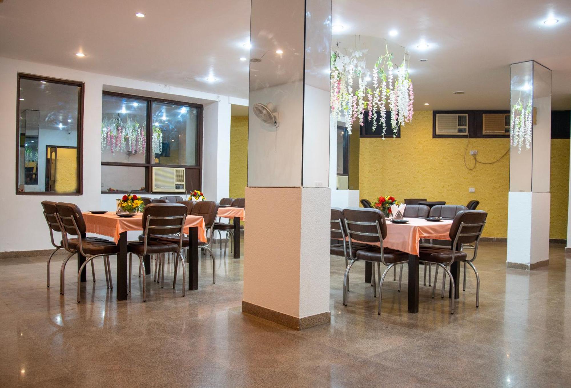 Nikko Blue - Boutique Hotel Gurgaon Exterior foto