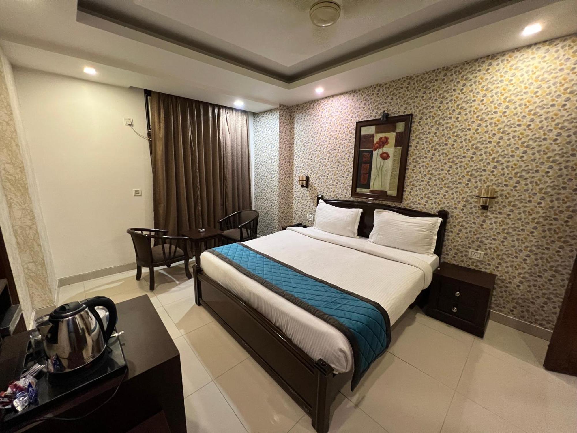 Nikko Blue - Boutique Hotel Gurgaon Exterior foto